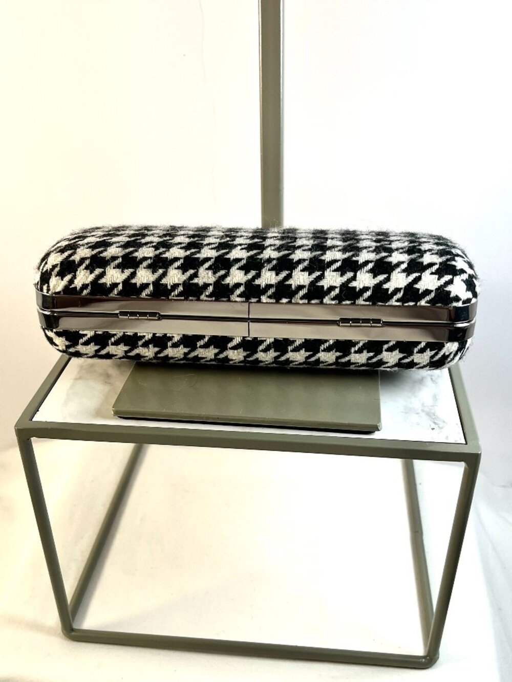 NWT 🖤 Kate Landry Houndstooth Evening Clutch – Classic Black & White Elegance - Picture 10 of 16